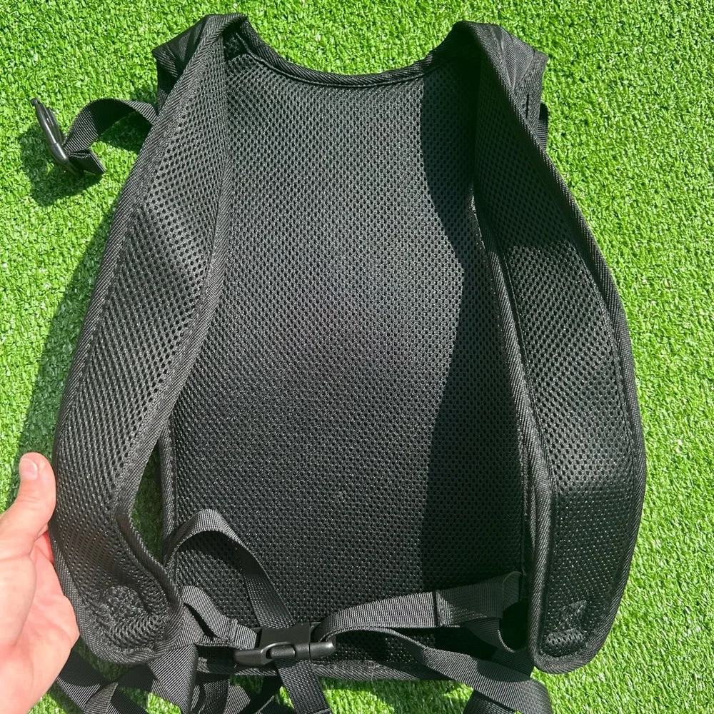 Wakytu 2.0 Dog Carrier Front Or Back Backpack Medium Black NWOT